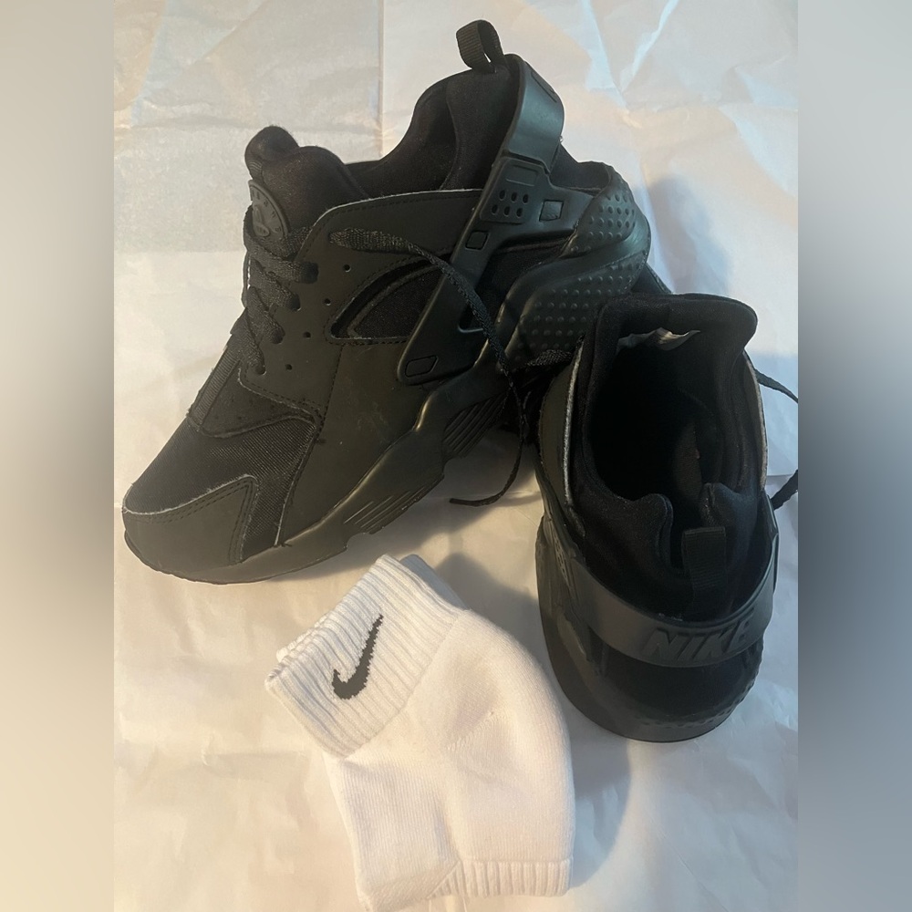 Nike Black Huarache Sneakers